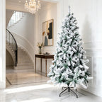 Künstlicher Weihnachtsbaum in den Größen 120/150/180/210 cm; 15 cm lange PVC-Zweige; künstliche Kiefer mit Schneelandschaft; inklusive Ständer, einfach aufzubauen, zerlegbar und verstaubar